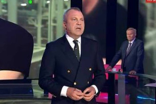 Журналистка Дэвис увидела в наряде Евгения Попова "намек" на судьбу Евгения Пригожина