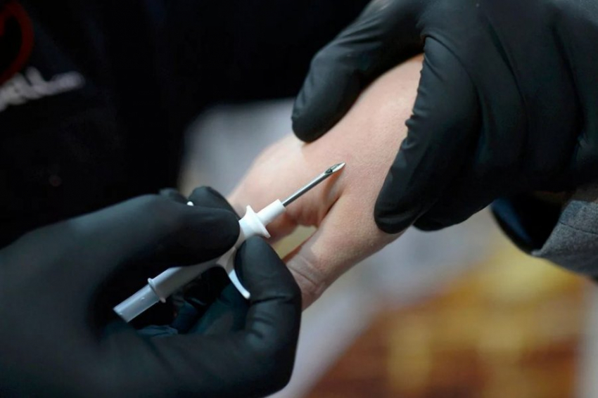 В США набирает обороты «программа чипирования детей». Собирают даже запах