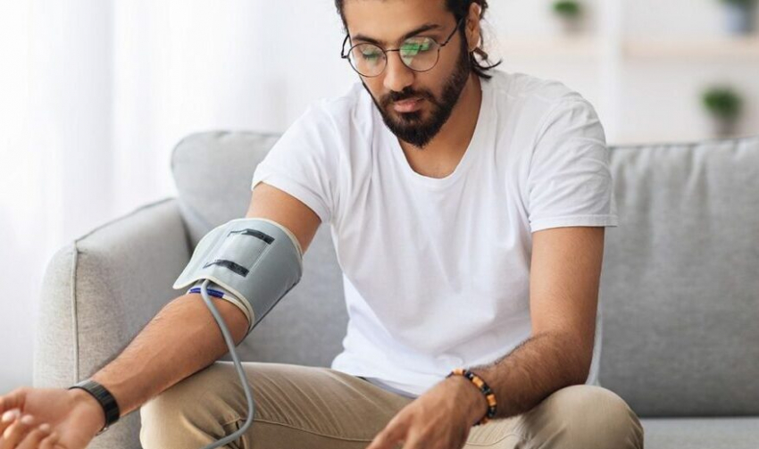 Врачи назвали ягоду, которая снижает давление и улучшает работу сердца