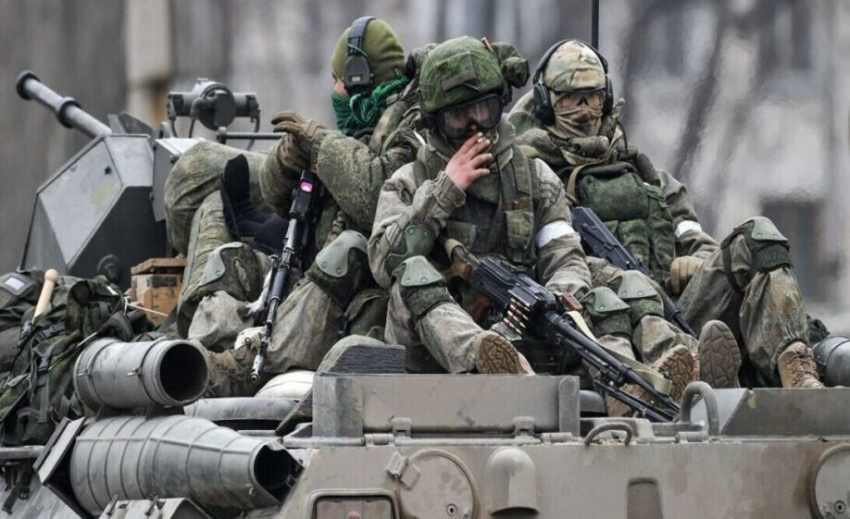 Разведка Британии рассказала, как в России вербуют мужчин на войну