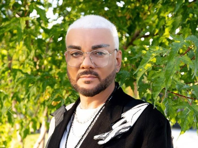 Филипп Киркоров пожаловался, что из-за торчащих ушей ему не светит роль Гамлета