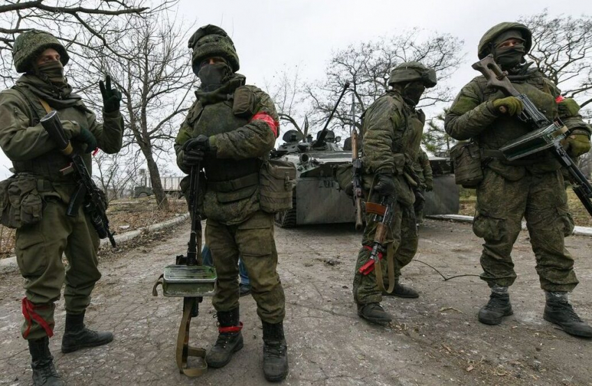 В разведке Британии объяснили, зачем РФ вербует мигрантов на войну