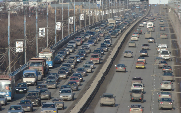 Эксперты рассказали о последствиях выпуска машин с двигателями «Евро-2» в России