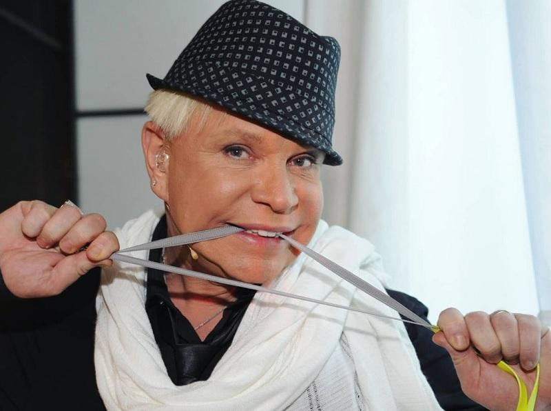 Брат Бориса Моисеева Толкач уличил директора певца Гороха в обмане с памятником