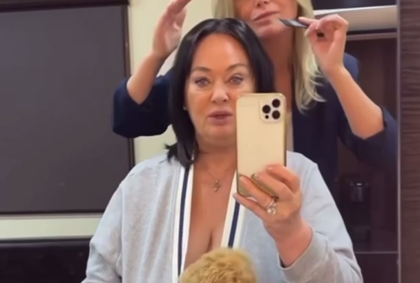 Телеведущая Гузеева заявила, что понимает, "в какое время мы живем"