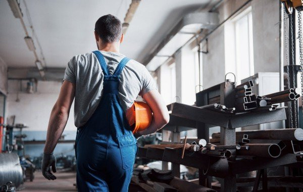 Эксперты спрогнозировали дефицит рабочих кадров в России