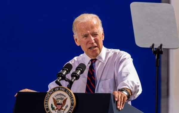 Байден: несогласование в США помощи Украине было бы абсолютным сумасшествием